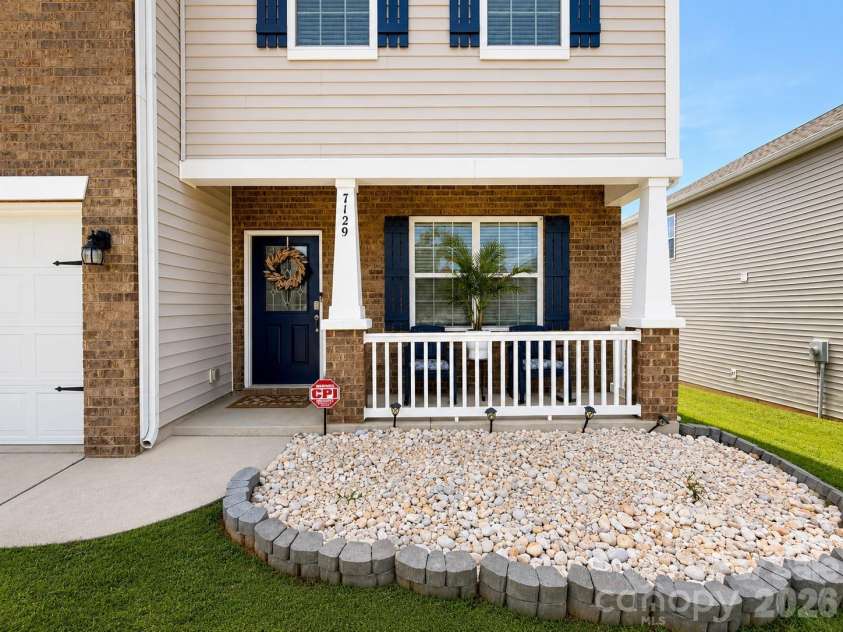 7129 Branch Fork Road, Charlotte, NC 28215.  MLS# CAR4403851, YatesRealty ID 38645. 