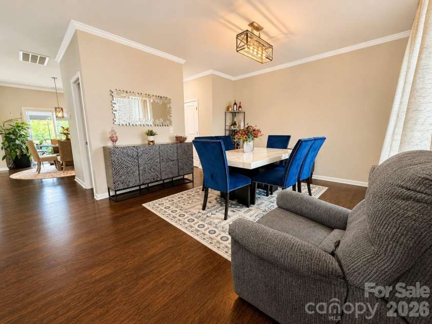 7129 Branch Fork Road, Charlotte, NC 28215.  MLS# CAR4403851, YatesRealty ID 38645. 