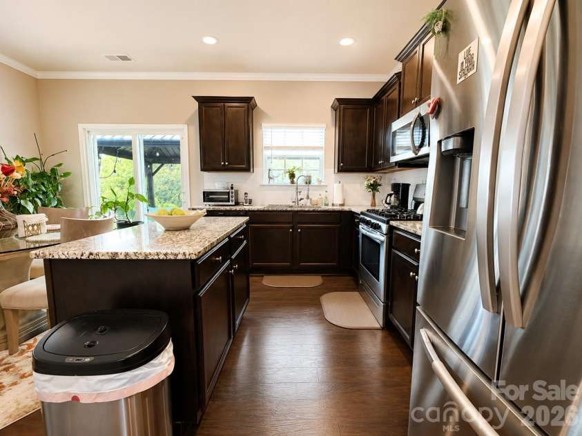 7129 Branch Fork Road, Charlotte, NC 28215.  MLS# CAR4403851, YatesRealty ID 38645. 