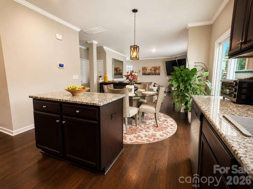 7129 Branch Fork Road, Charlotte, NC 28215.  MLS# CAR4403851, YatesRealty ID 38645. 