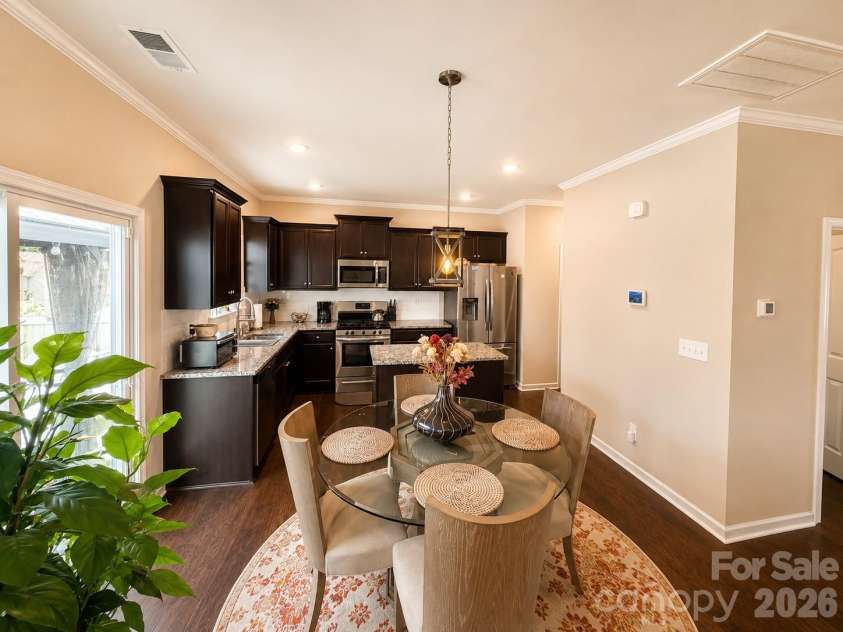 7129 Branch Fork Road, Charlotte, NC 28215.  MLS# CAR4403851, YatesRealty ID 38645. 