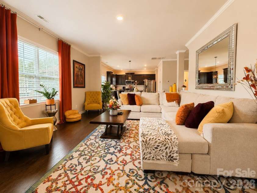 7129 Branch Fork Road, Charlotte, NC 28215.  MLS# CAR4403851, YatesRealty ID 38645. 