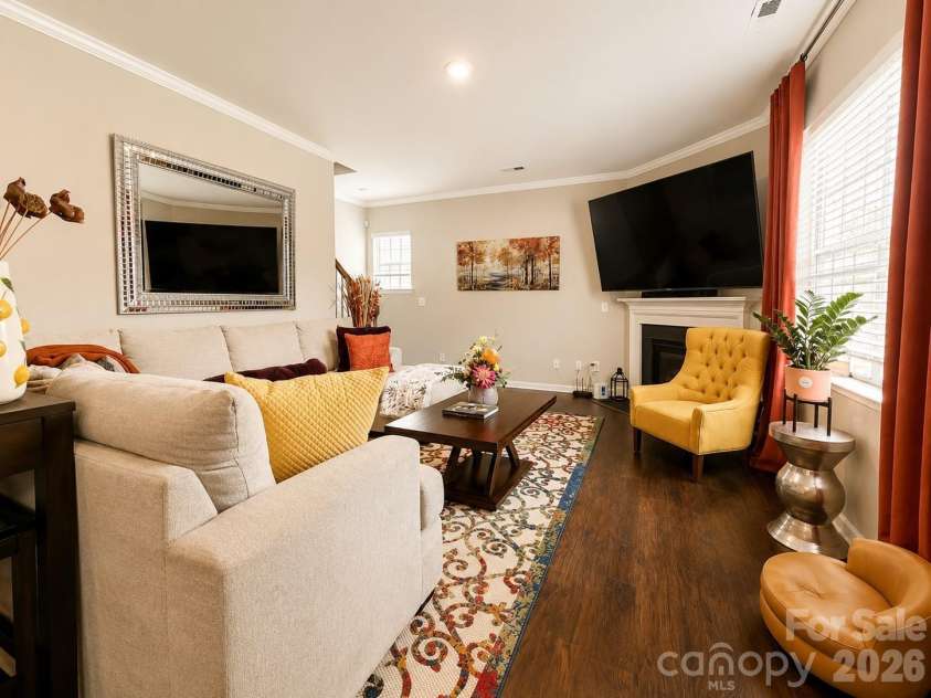7129 Branch Fork Road, Charlotte, NC 28215.  MLS# CAR4403851, YatesRealty ID 38645. 