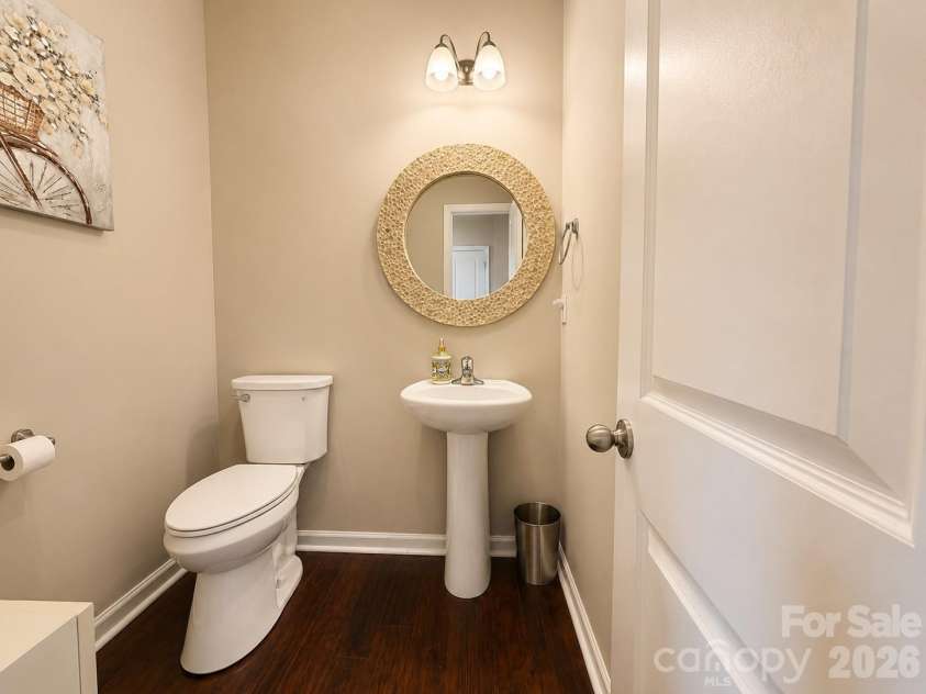 7129 Branch Fork Road, Charlotte, NC 28215.  MLS# CAR4403851, YatesRealty ID 38645. 