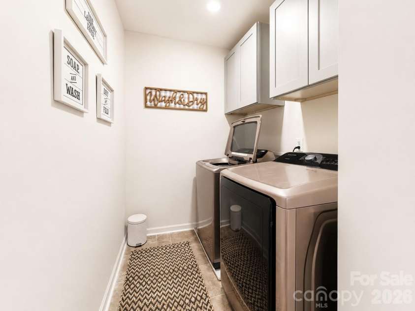 7129 Branch Fork Road, Charlotte, NC 28215.  MLS# CAR4403851, YatesRealty ID 38645. 