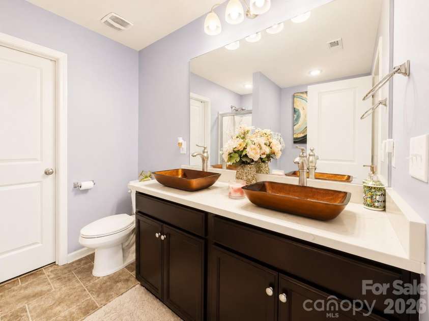 7129 Branch Fork Road, Charlotte, NC 28215.  MLS# CAR4403851, YatesRealty ID 38645. 