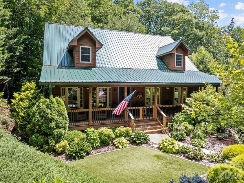 612 Brannon Forest Drive, Waynesville, NC 28785.  MLS# CAR4405961, YatesRealty ID 38647. 