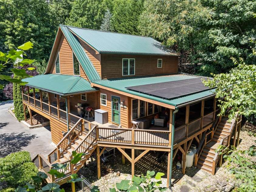 612 Brannon Forest Drive, Waynesville, NC 28785.  MLS# CAR4405961, YatesRealty ID 38647. 