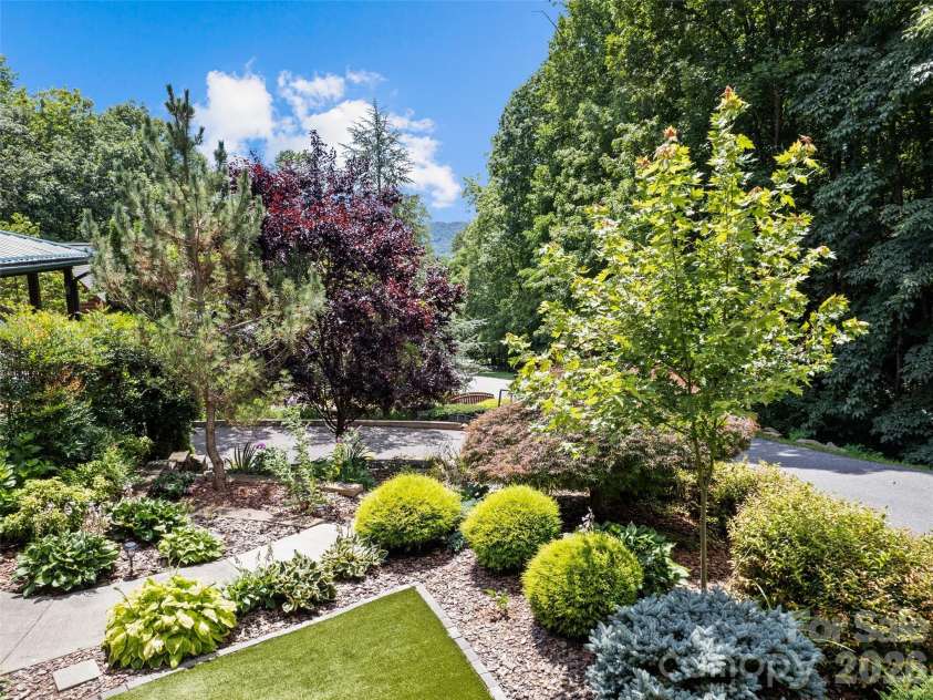 612 Brannon Forest Drive, Waynesville, NC 28785.  MLS# CAR4405961, YatesRealty ID 38647. 
