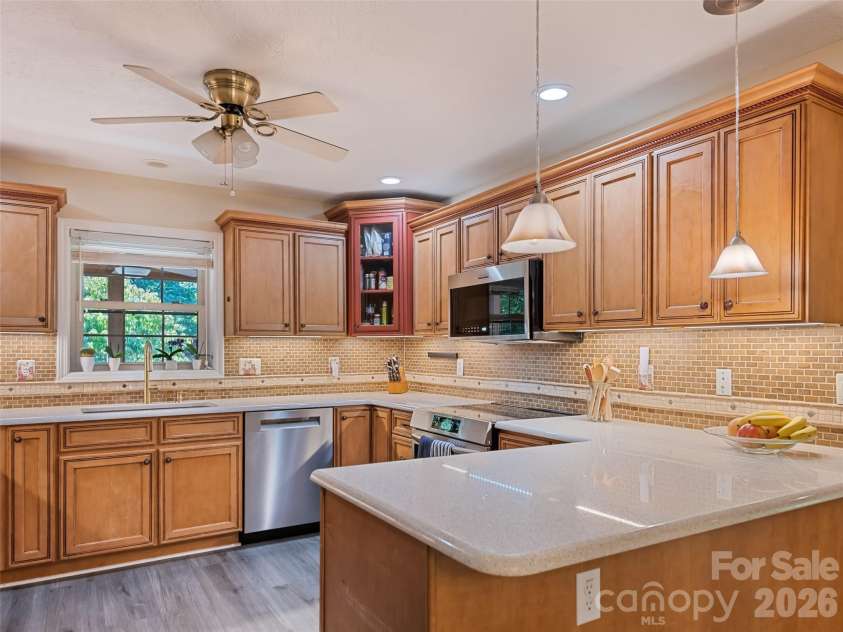 612 Brannon Forest Drive, Waynesville, NC 28785.  MLS# CAR4405961, YatesRealty ID 38647. 