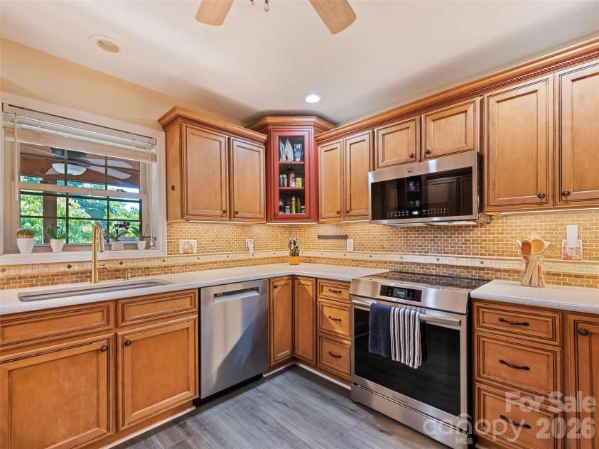 612 Brannon Forest Drive, Waynesville, NC 28785.  MLS# CAR4405961, YatesRealty ID 38647. 