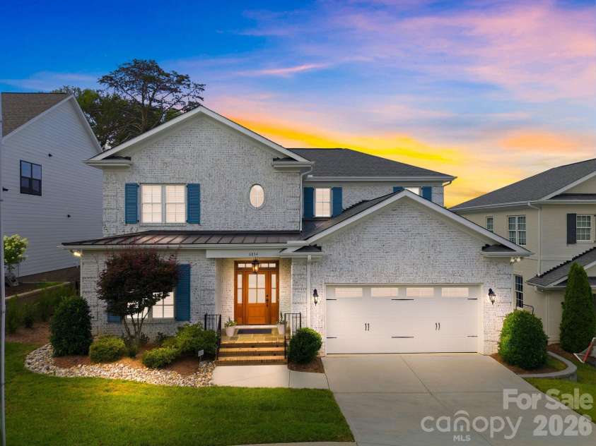 6834 Providence Lane, Charlotte, NC 28226.  MLS# CAR4397682, YatesRealty ID 38649. 