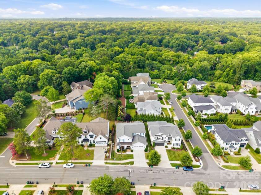 6834 Providence Lane, Charlotte, NC 28226.  MLS# CAR4397682, YatesRealty ID 38649. 