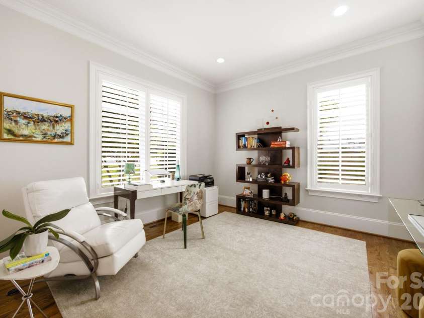 6834 Providence Lane, Charlotte, NC 28226.  MLS# CAR4397682, YatesRealty ID 38649. 
