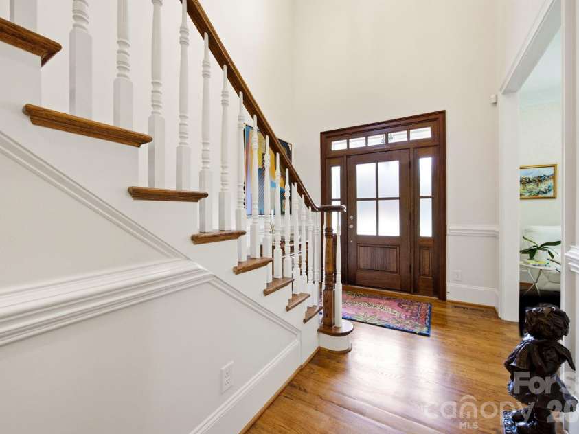 6834 Providence Lane, Charlotte, NC 28226.  MLS# CAR4397682, YatesRealty ID 38649. 