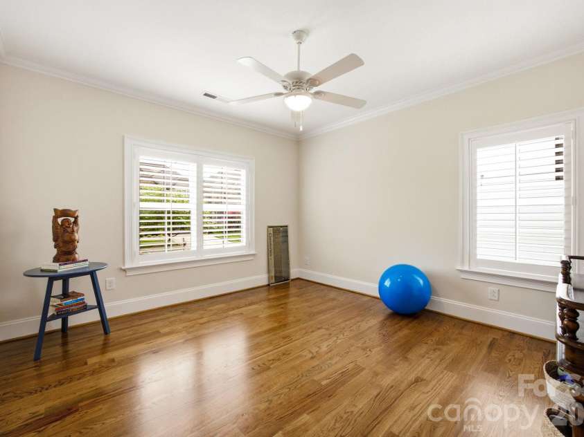 6834 Providence Lane, Charlotte, NC 28226.  MLS# CAR4397682, YatesRealty ID 38649. 