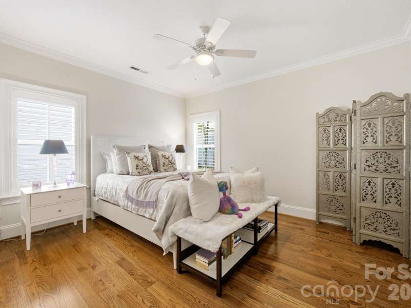 6834 Providence Lane, Charlotte, NC 28226.  MLS# CAR4397682, YatesRealty ID 38649. 