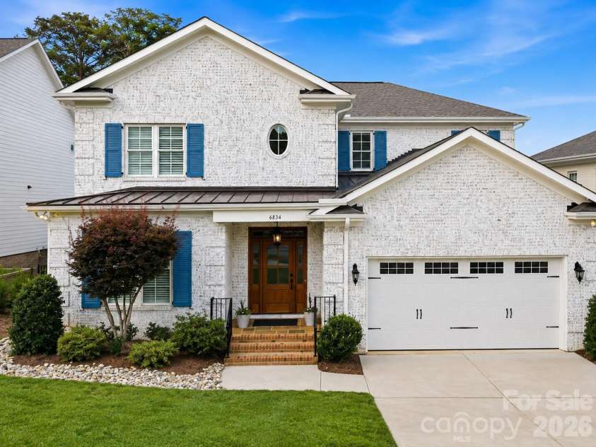 6834 Providence Lane, Charlotte, NC 28226.  MLS# CAR4397682, YatesRealty ID 38649. 
