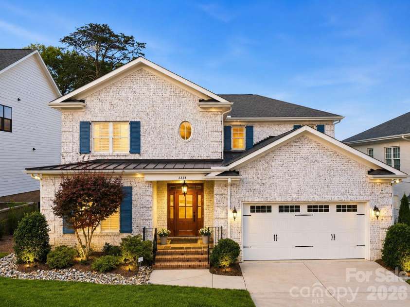 6834 Providence Lane, Charlotte, NC 28226.  MLS# CAR4397682, YatesRealty ID 38649. 