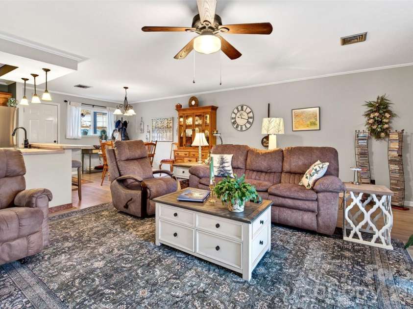 263 Fairway Lane, Spruce Pine, NC 28777.  MLS# CAR4338354, YatesRealty ID 3865. 