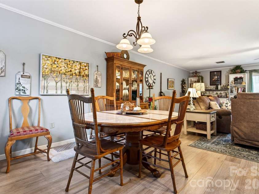 263 Fairway Lane, Spruce Pine, NC 28777.  MLS# CAR4338354, YatesRealty ID 3865. 