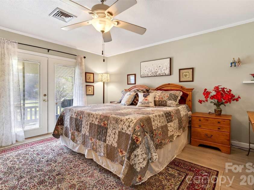 263 Fairway Lane, Spruce Pine, NC 28777.  MLS# CAR4338354, YatesRealty ID 3865. 