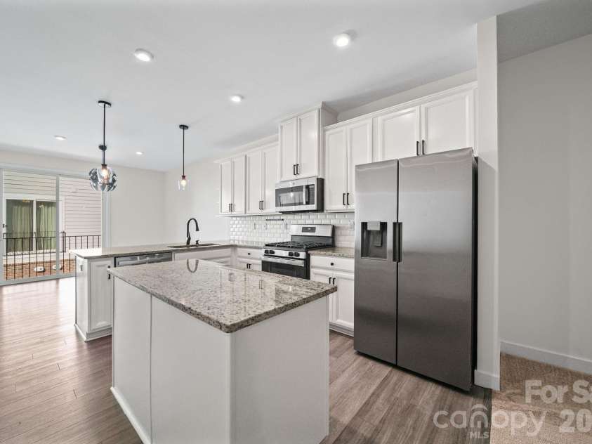 547 Old Mill Road, Charlotte, NC 28206.  MLS# CAR4402535, YatesRealty ID 38650. 