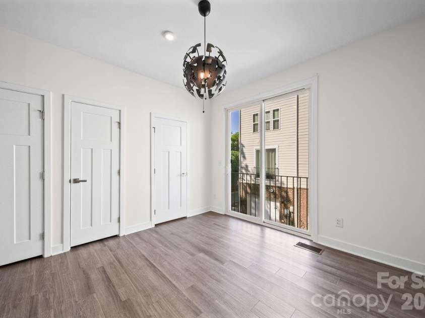 547 Old Mill Road, Charlotte, NC 28206.  MLS# CAR4402535, YatesRealty ID 38650. 