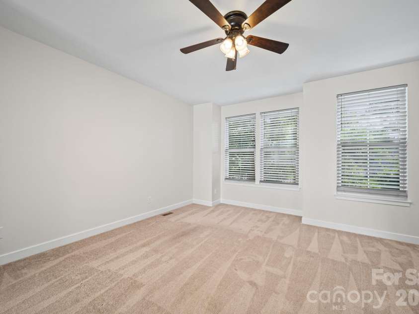 547 Old Mill Road, Charlotte, NC 28206.  MLS# CAR4402535, YatesRealty ID 38650. 