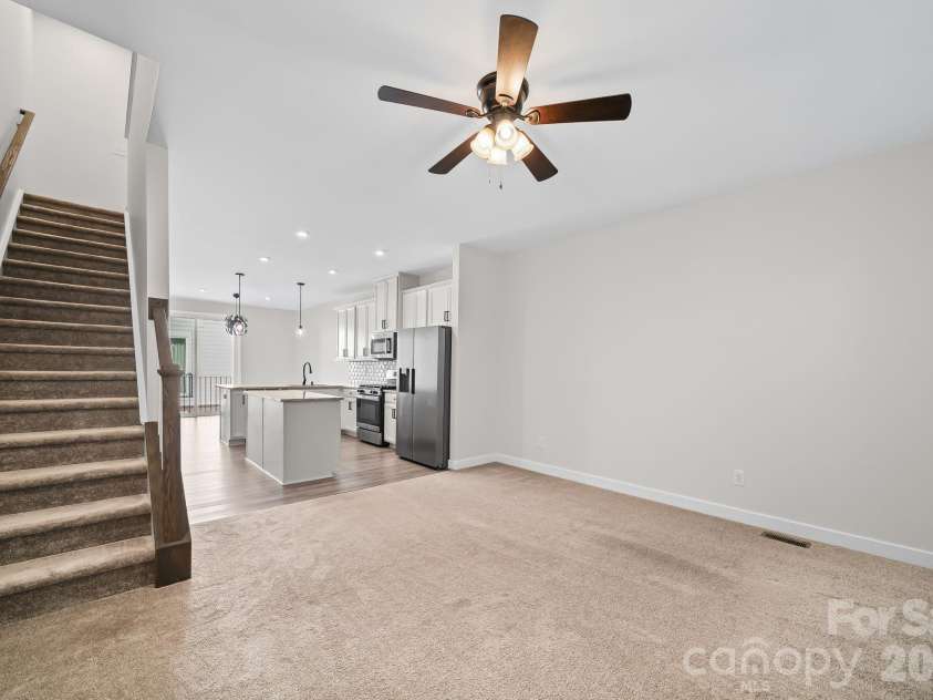 547 Old Mill Road, Charlotte, NC 28206.  MLS# CAR4402535, YatesRealty ID 38650. 