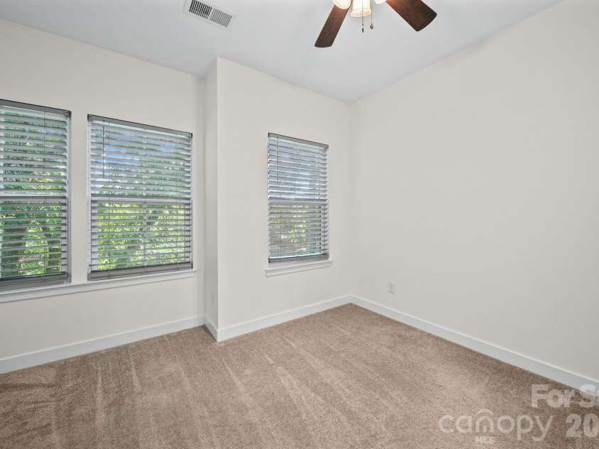 547 Old Mill Road, Charlotte, NC 28206.  MLS# CAR4402535, YatesRealty ID 38650. 
