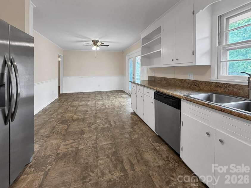 700 Branton Drive, Shelby, NC 28152.  MLS# CAR4403099, YatesRealty ID 38651. 