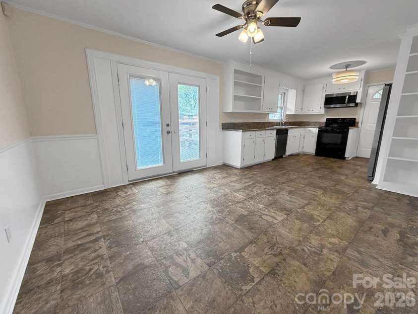 700 Branton Drive, Shelby, NC 28152.  MLS# CAR4403099, YatesRealty ID 38651. 