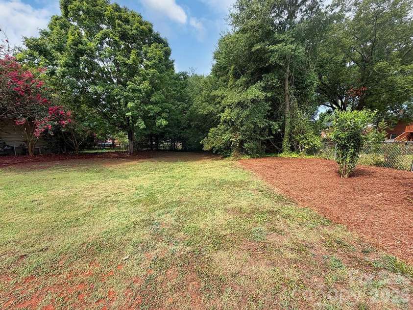 700 Branton Drive, Shelby, NC 28152.  MLS# CAR4403099, YatesRealty ID 38651. 