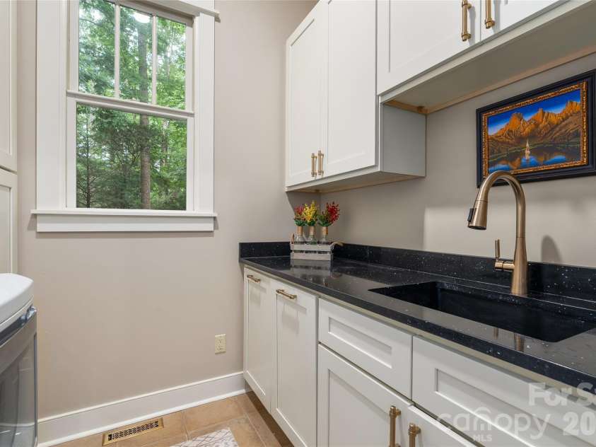 46 Slide Rock Way, Fairview, NC 28730.  MLS# CAR4405082, YatesRealty ID 38652. 