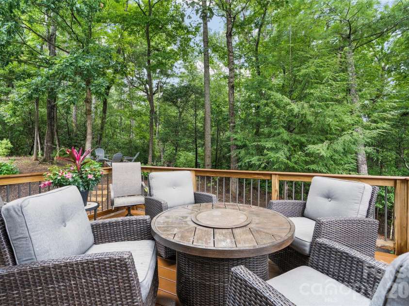 46 Slide Rock Way, Fairview, NC 28730.  MLS# CAR4405082, YatesRealty ID 38652. 