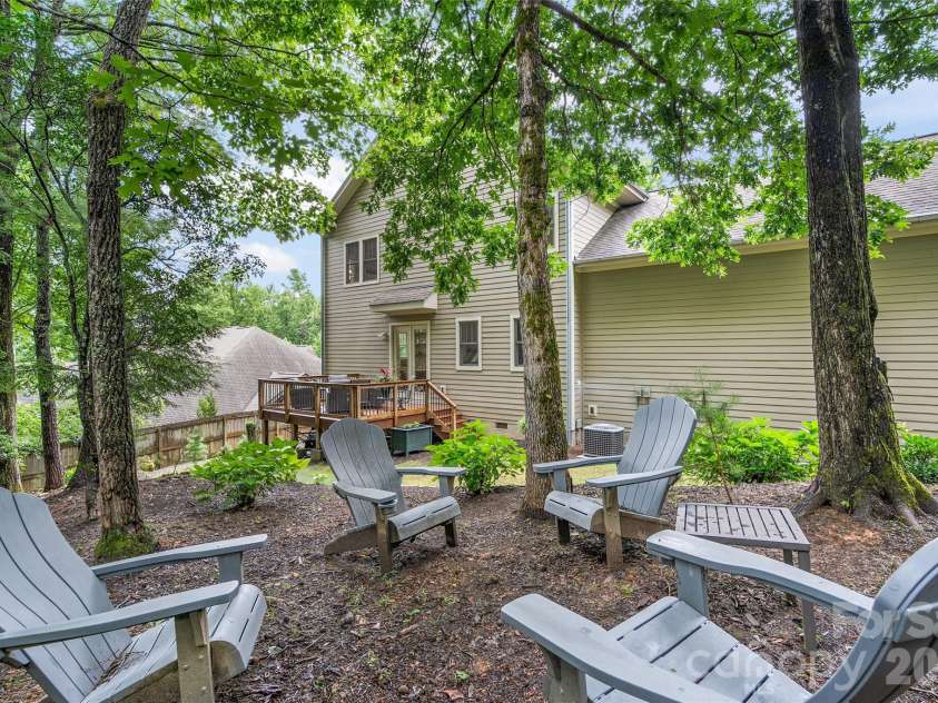 46 Slide Rock Way, Fairview, NC 28730.  MLS# CAR4405082, YatesRealty ID 38652. 