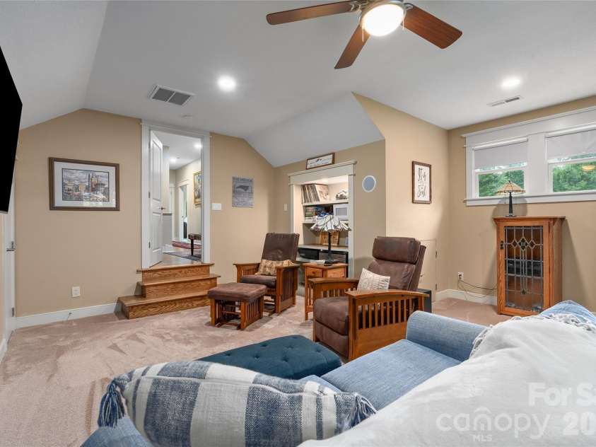 46 Slide Rock Way, Fairview, NC 28730.  MLS# CAR4405082, YatesRealty ID 38652. 
