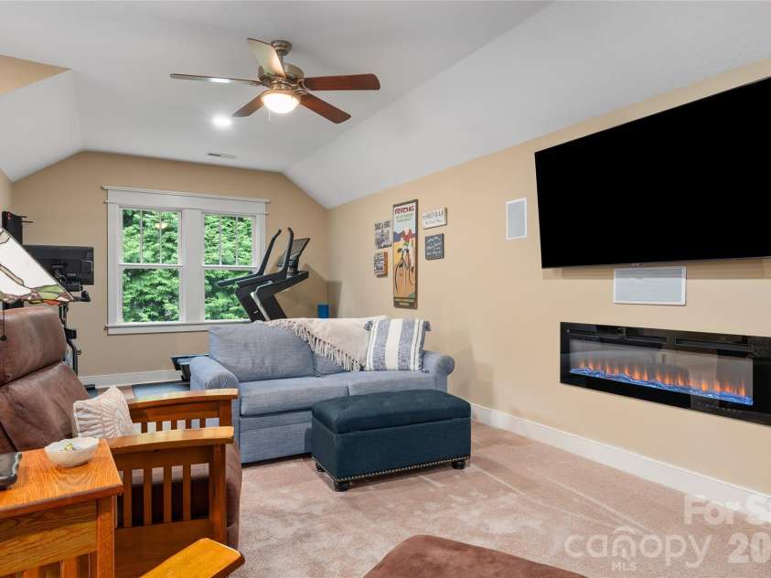 46 Slide Rock Way, Fairview, NC 28730.  MLS# CAR4405082, YatesRealty ID 38652. 