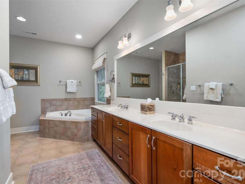 46 Slide Rock Way, Fairview, NC 28730.  MLS# CAR4405082, YatesRealty ID 38652. 