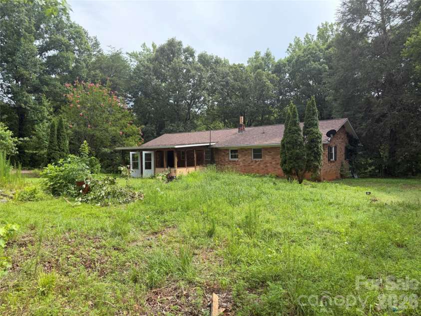 3247 Gastonia Highway, Lincolnton, NC 28092.  MLS# CAR4403127, YatesRealty ID 38654. 
