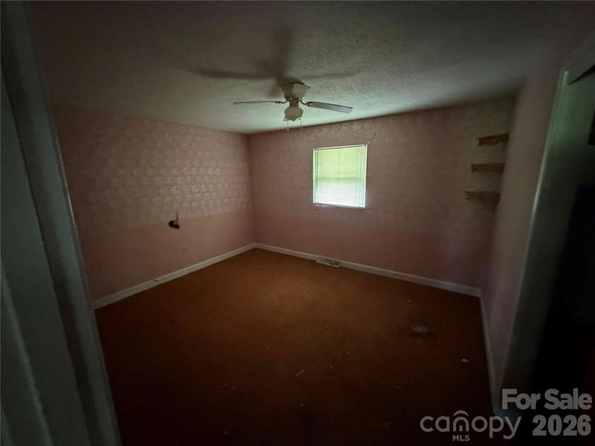 3247 Gastonia Highway, Lincolnton, NC 28092.  MLS# CAR4403127, YatesRealty ID 38654. 
