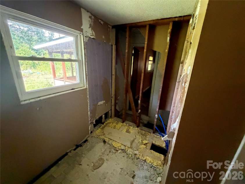 3247 Gastonia Highway, Lincolnton, NC 28092.  MLS# CAR4403127, YatesRealty ID 38654. 