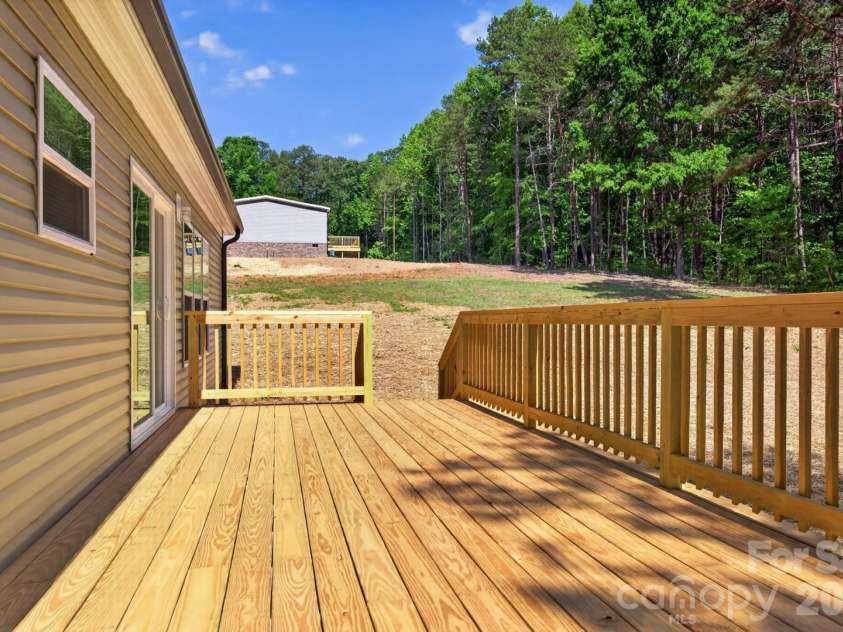 170 Harvick Lane, Lexington, NC 27292.  MLS# CAR4381928, YatesRealty ID 38659. 