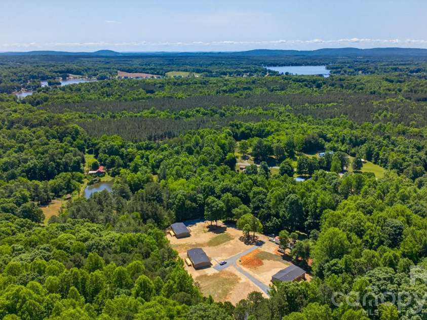 170 Harvick Lane, Lexington, NC 27292.  MLS# CAR4381928, YatesRealty ID 38659. 