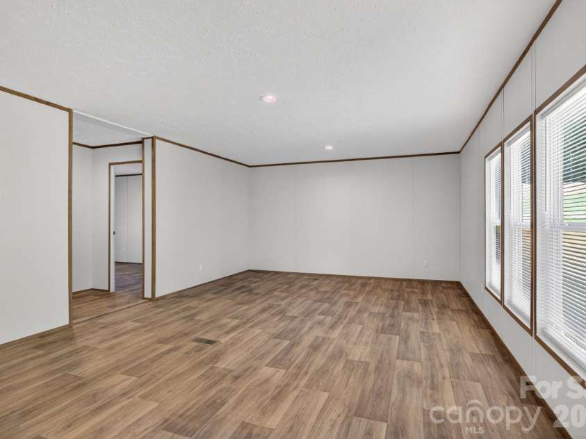 170 Harvick Lane, Lexington, NC 27292.  MLS# CAR4381928, YatesRealty ID 38659. Dining area/Den