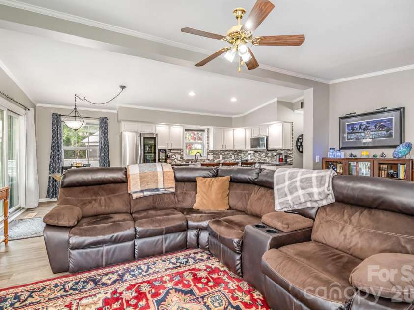 132 Eagle Drive, New London, NC 28127.  MLS# CAR4356390, YatesRealty ID 3866. 