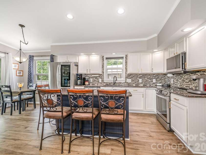 132 Eagle Drive, New London, NC 28127.  MLS# CAR4356390, YatesRealty ID 3866. 