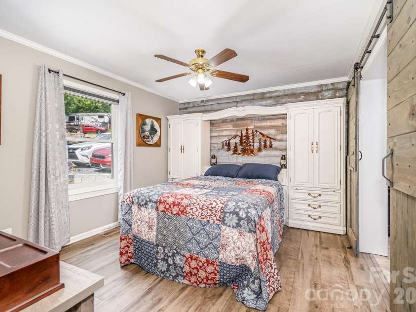 132 Eagle Drive, New London, NC 28127.  MLS# CAR4356390, YatesRealty ID 3866. 