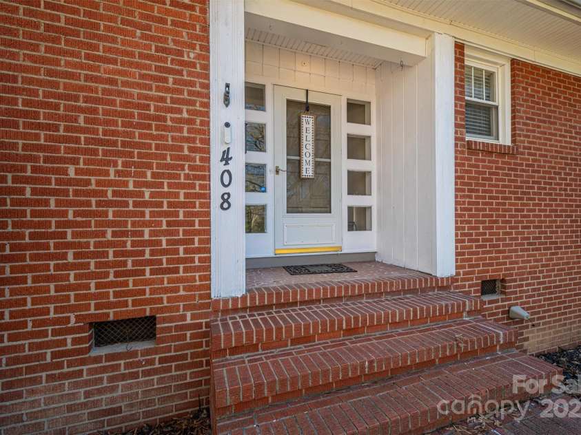 408 Elizabeth Street, Gastonia, NC 28054.  MLS# CAR4211160, YatesRealty ID 3866. 